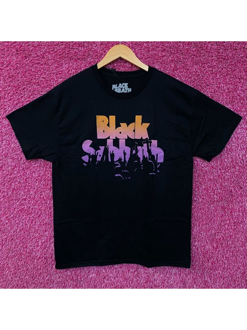 Black Sabbath Crowd Logo Heavy Metal Band T-Shirt Large
